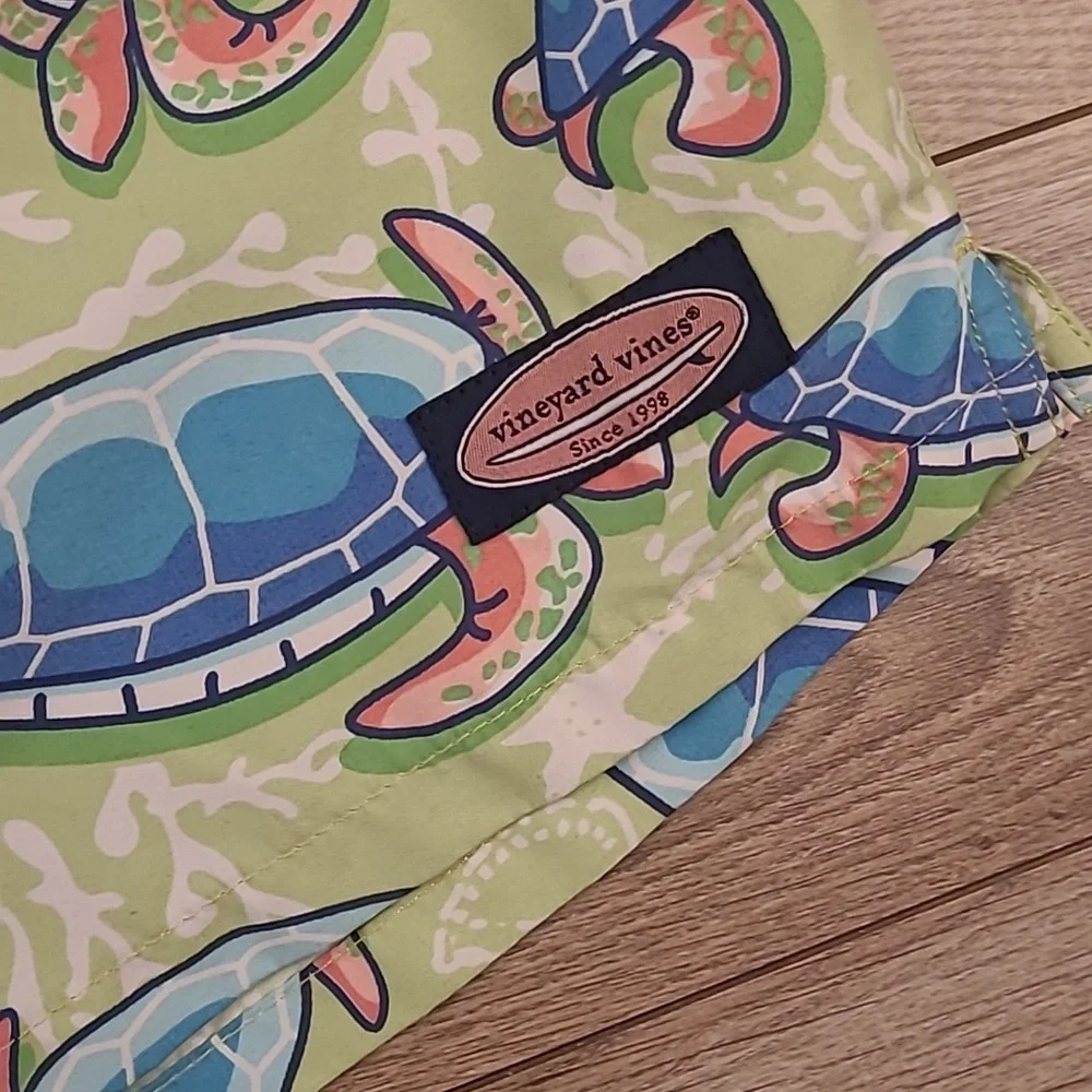 VINEYARD VINES‎ Green Blue Whimsical Turtles Pattern Mens XL Swim Trunks Shorts